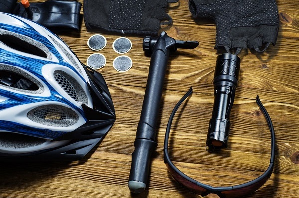 Nepodce�ujte� d�le�itos� prilby pri riaden� motorky!