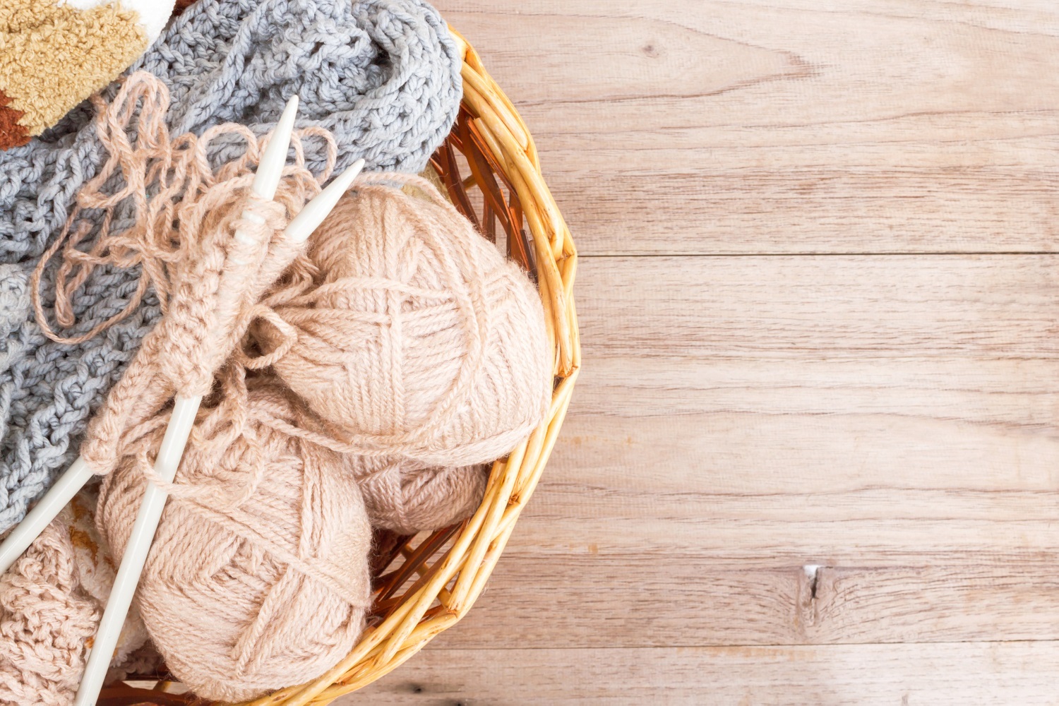 Ako si vybra� vlnu a priadzu na va�e prv� pletenie?